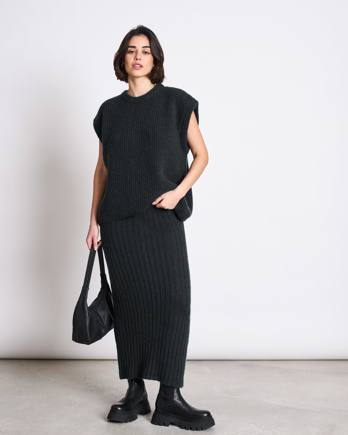 WOOLY SLIPOVER THANDA - black
