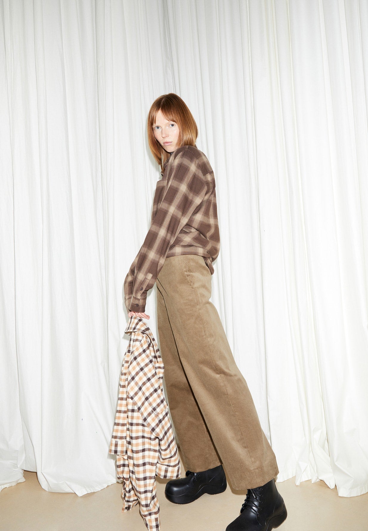Hose JAALMA CORDUROY - dark sand stone