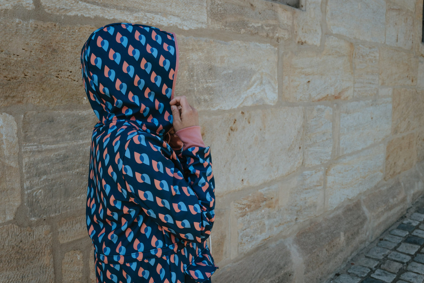 Softshell-Mantel für Frauen in blau mit Tropfen