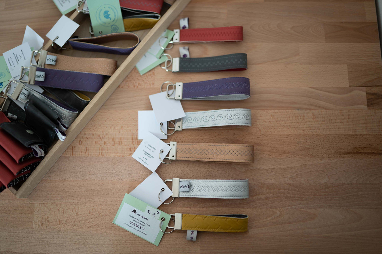 Schlüsselanhänger aus Kunstleder - diverse Farbstellungen