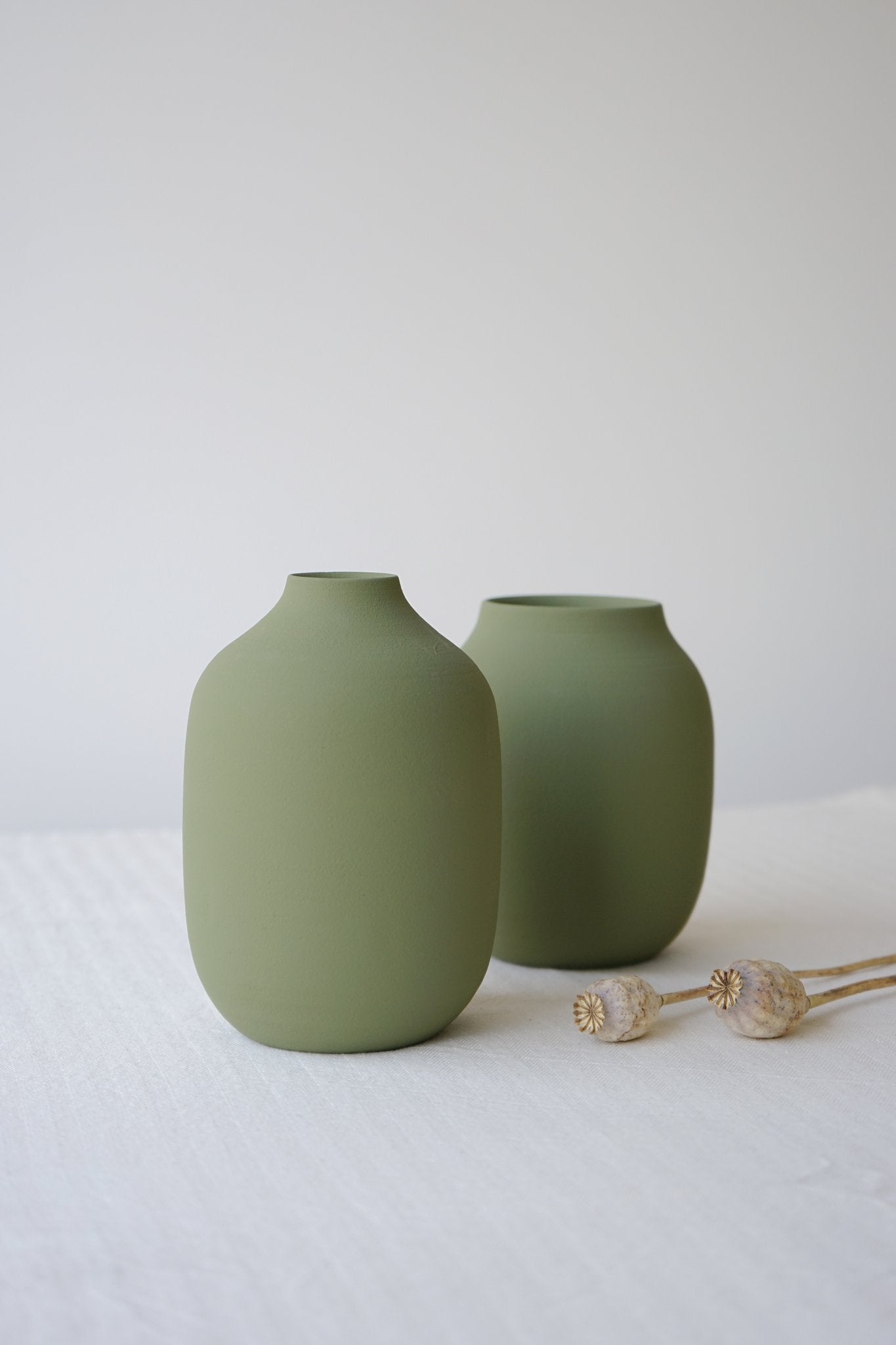 The island collection 04 vase olive green