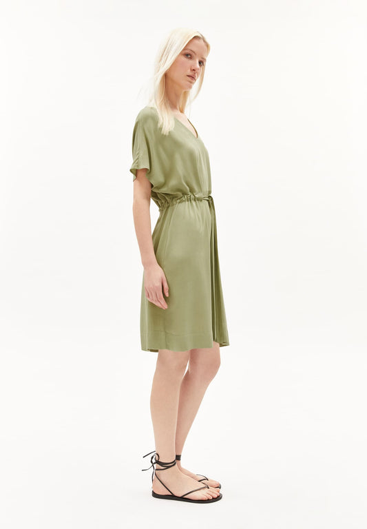 Kleid  MAAHALIA - light matcha