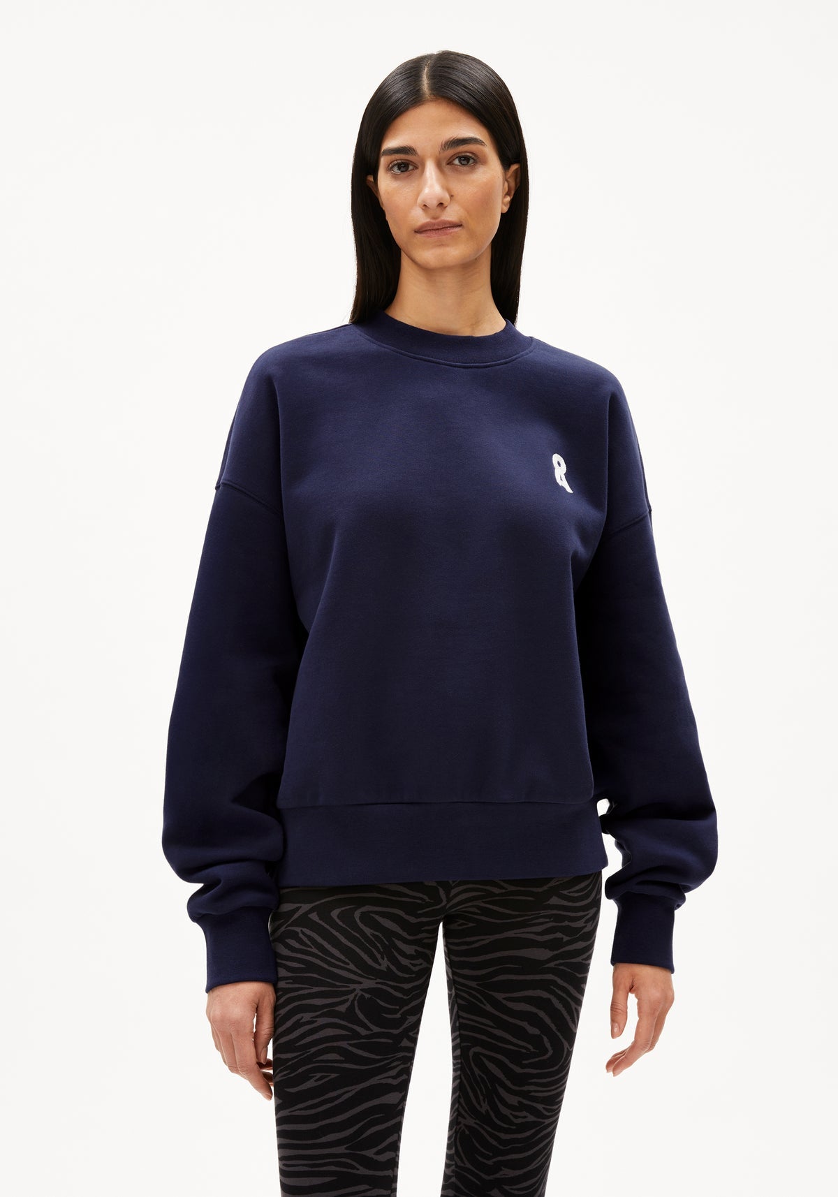 Sweatshirt ICONIC Å ALIZAA - verschiedene Farben