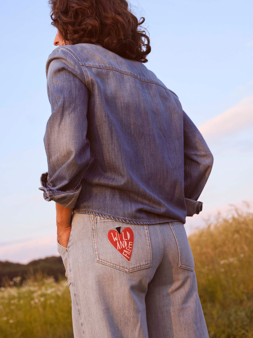 Wide Jeans "TIDE" mit Stickereien GOTS - light blue denim {LANIUSxTCC}
