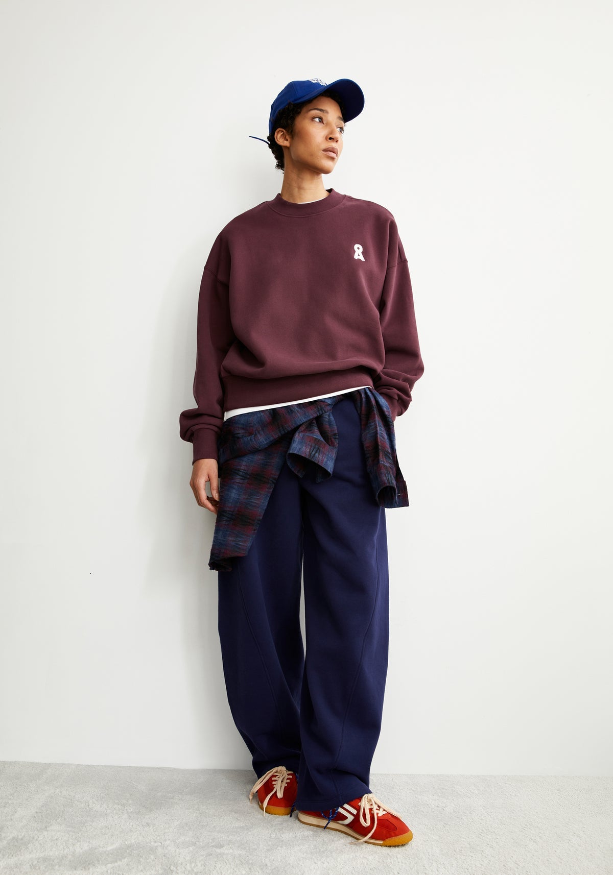 Sweatshirt ICONIC Å ALIZAA - verschiedene Farben
