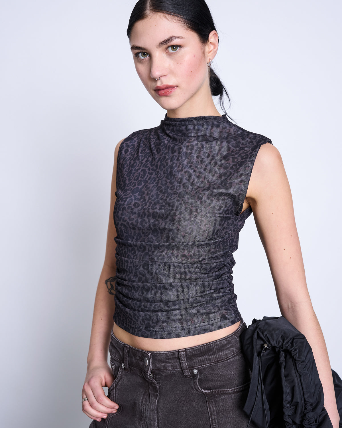 RUFFLE MESH TOP LAGUNA - verschiedene Farben