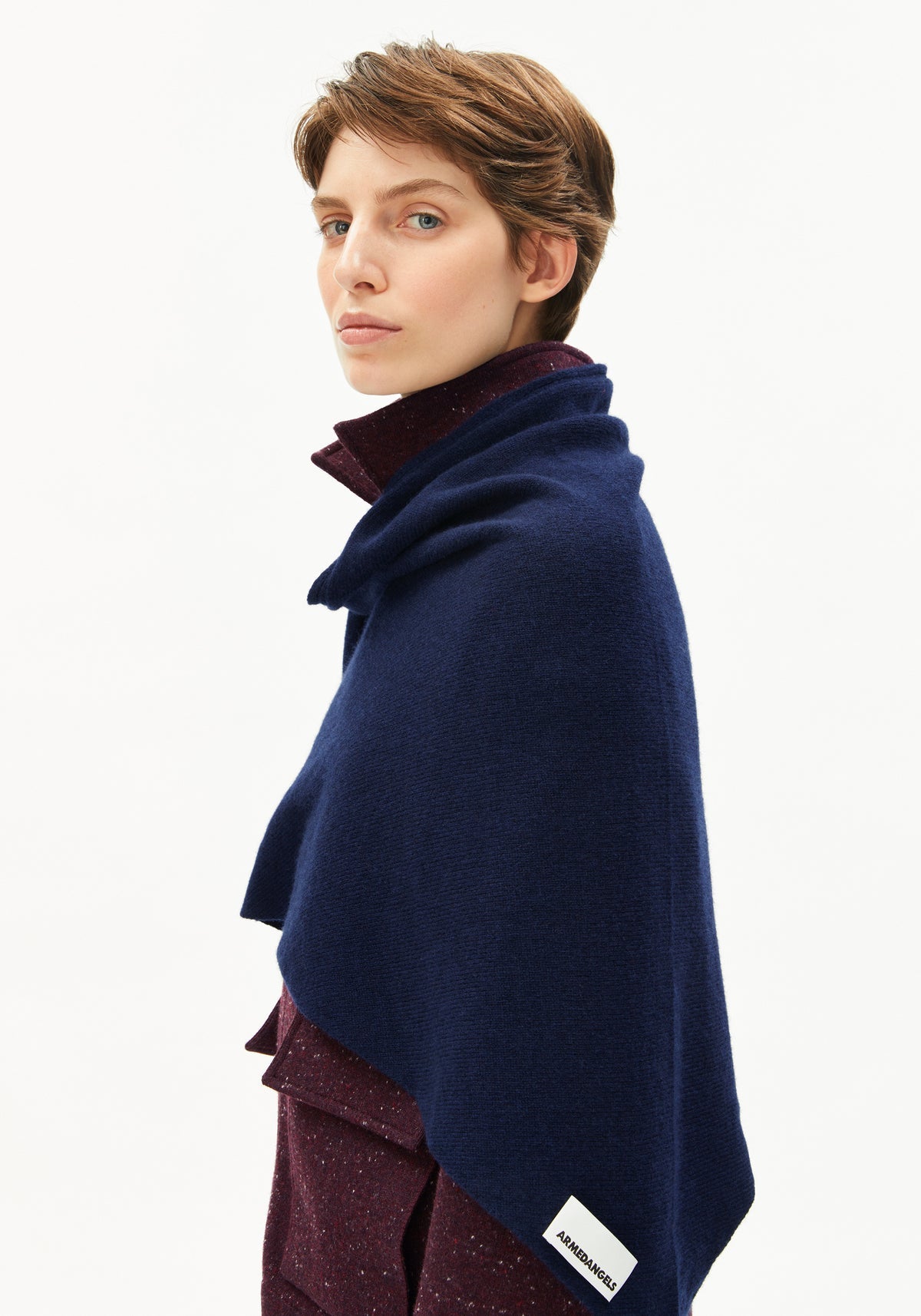 Schal/ Tuch BRYANAA TRIANGLE SCARF - verschiedene Farben