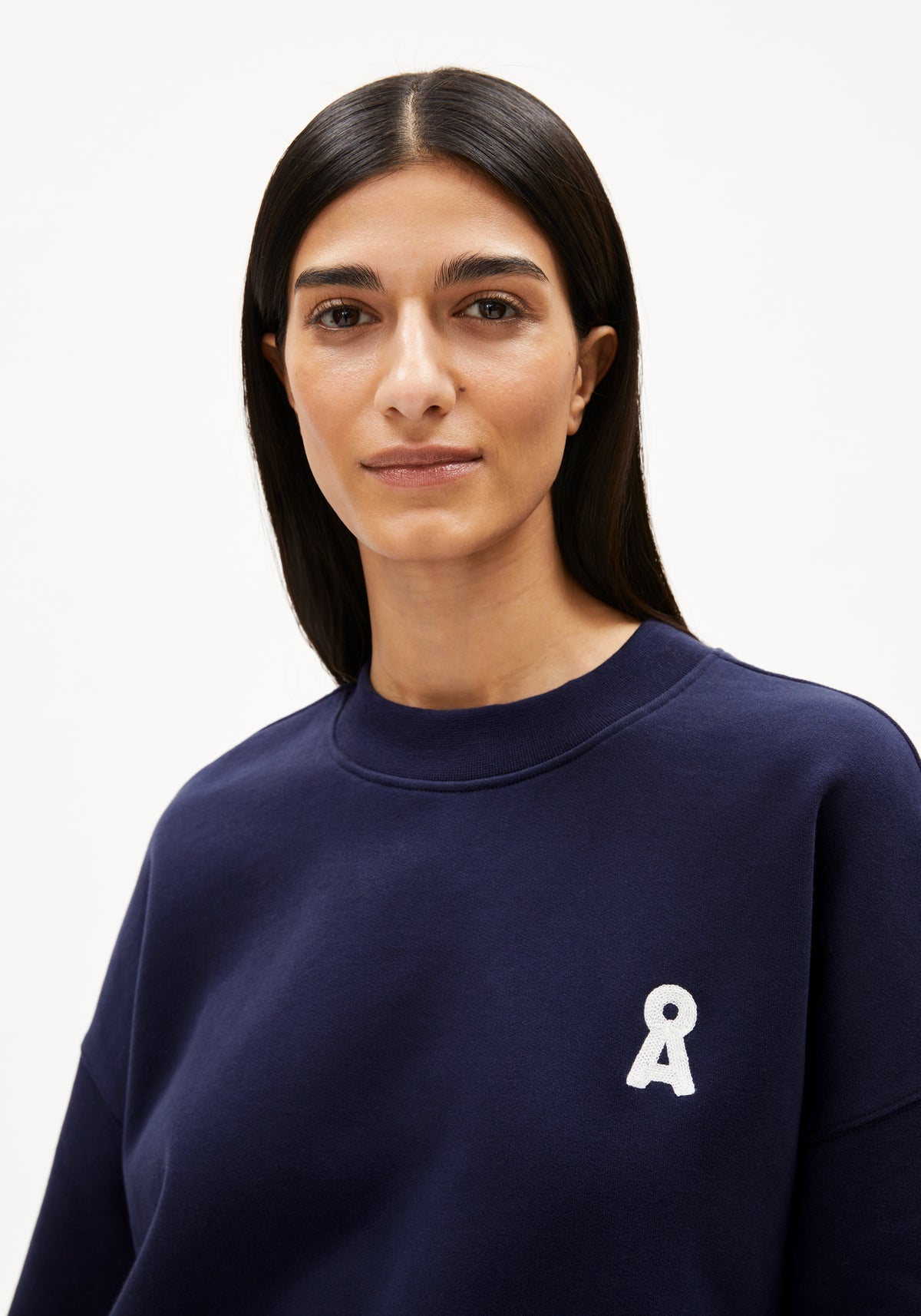 Sweatshirt ICONIC Å ALIZAA - verschiedene Farben