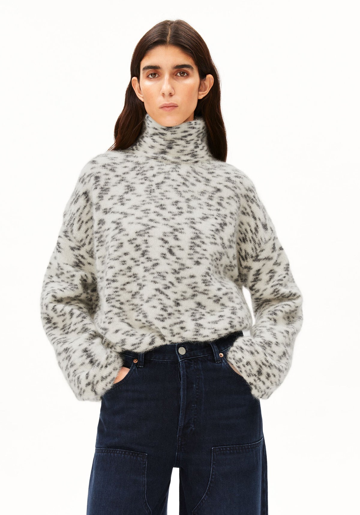 Pullover GEPUNKTETER  MOHAIR-MIX STRICKPULLOVER - Oatmilk-Black