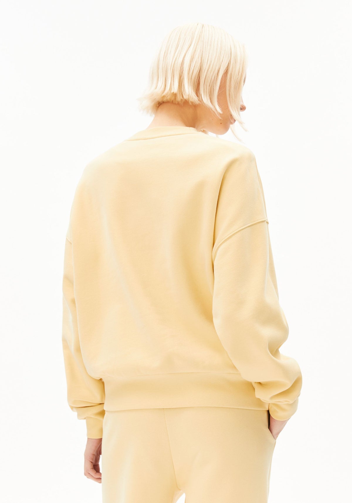 Sweatshirt ICONIC Å ALIZAA - verschiedene Farben