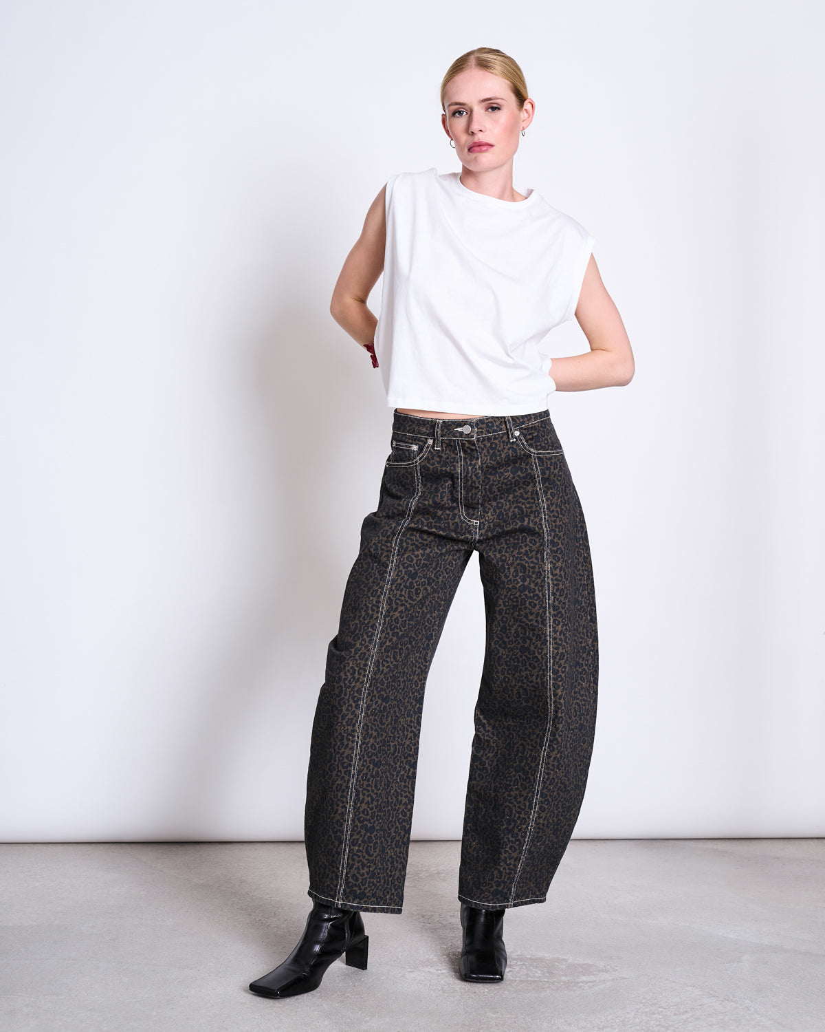 BARREL LEG DENIM JEANS FAYA - dark leo print