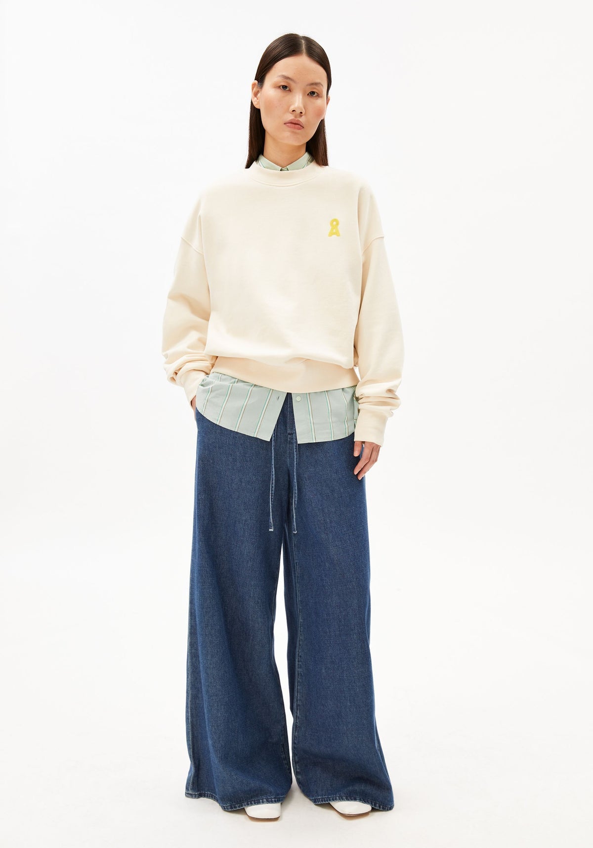 Sweatshirt ICONIC Å ALIZAA - verschiedene Farben
