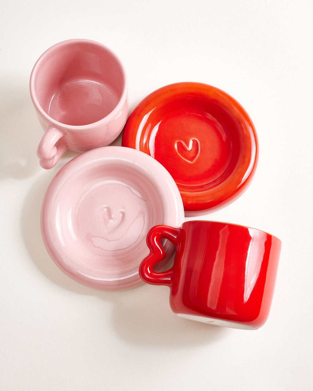 Tasse und Untertasse Set Seia Herz - diverse Farben
