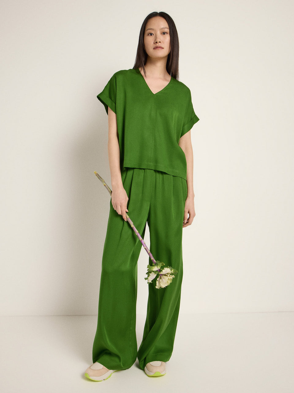 HOSE MIT WEITEM BEIN aus Tencel™ Lyocell - verschiedene Farben