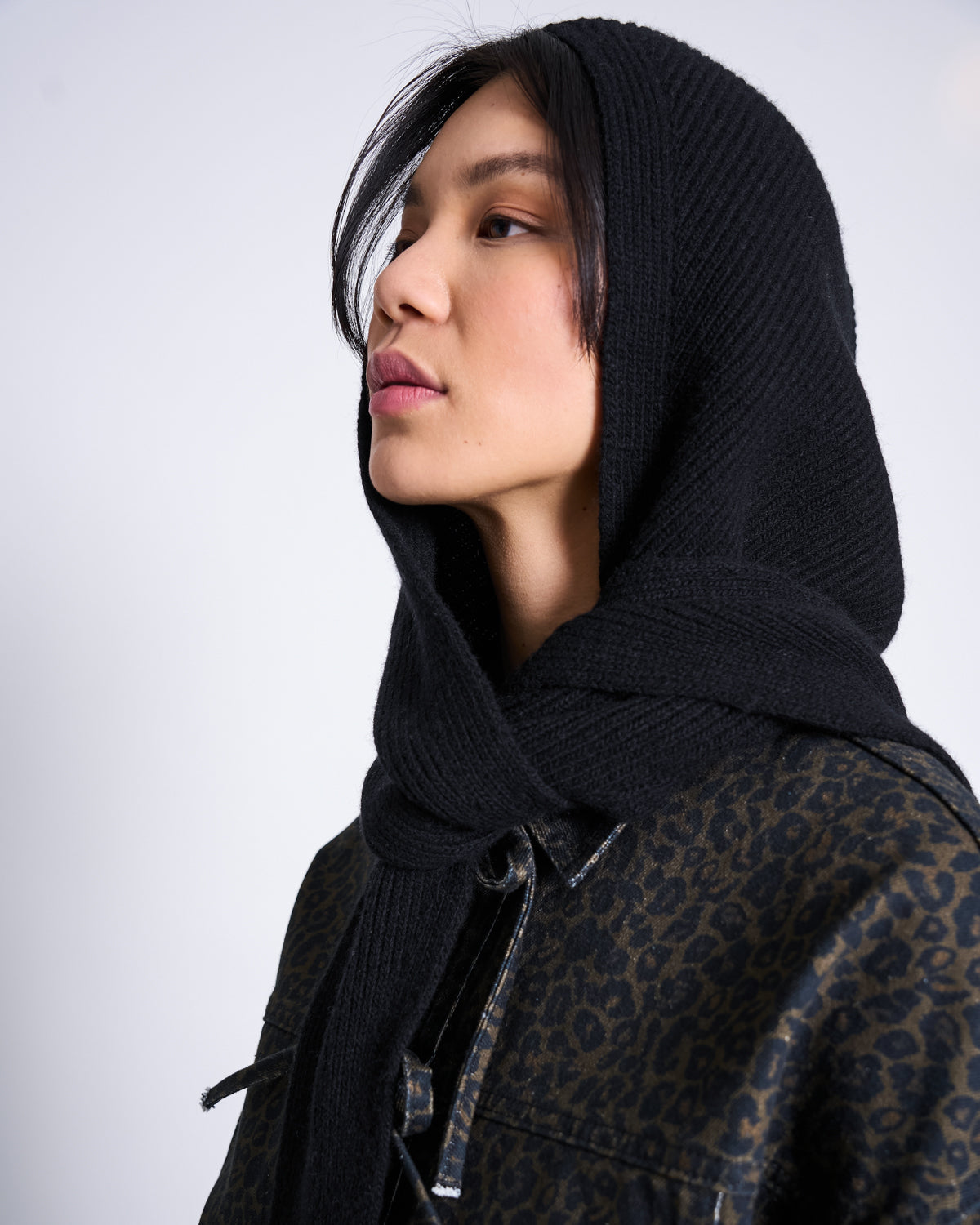 LAMBSWOOL HOODED SCARF NIRA- verschiedene Farben