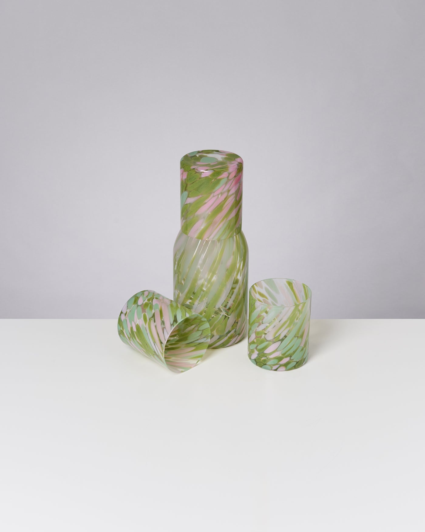 JOIA Glaskaraffe - verschiedene Farbstellungen