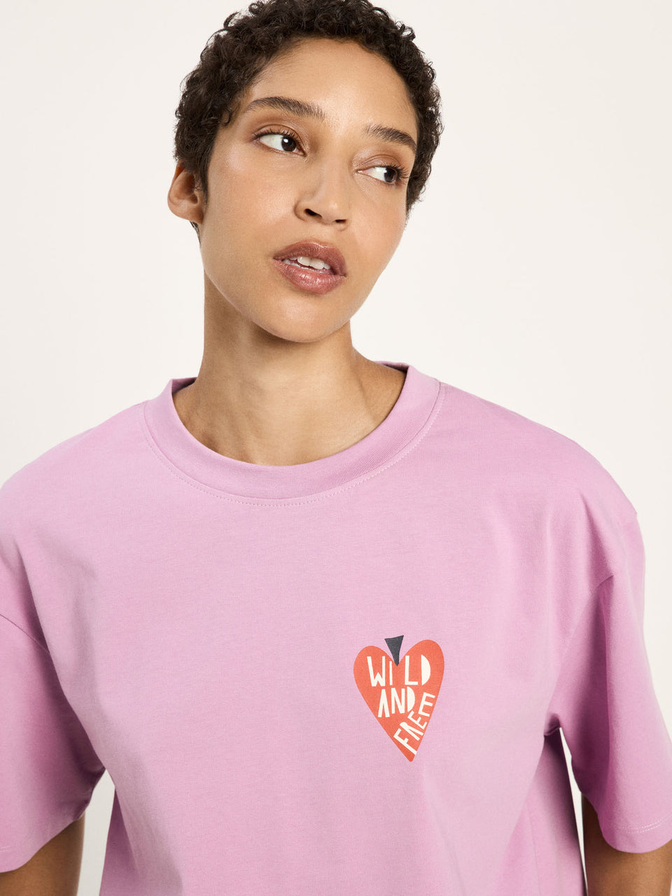 Oversized Statementshirt (GOTS) - Herzmotiv, berry - {LANIUSxTCC}