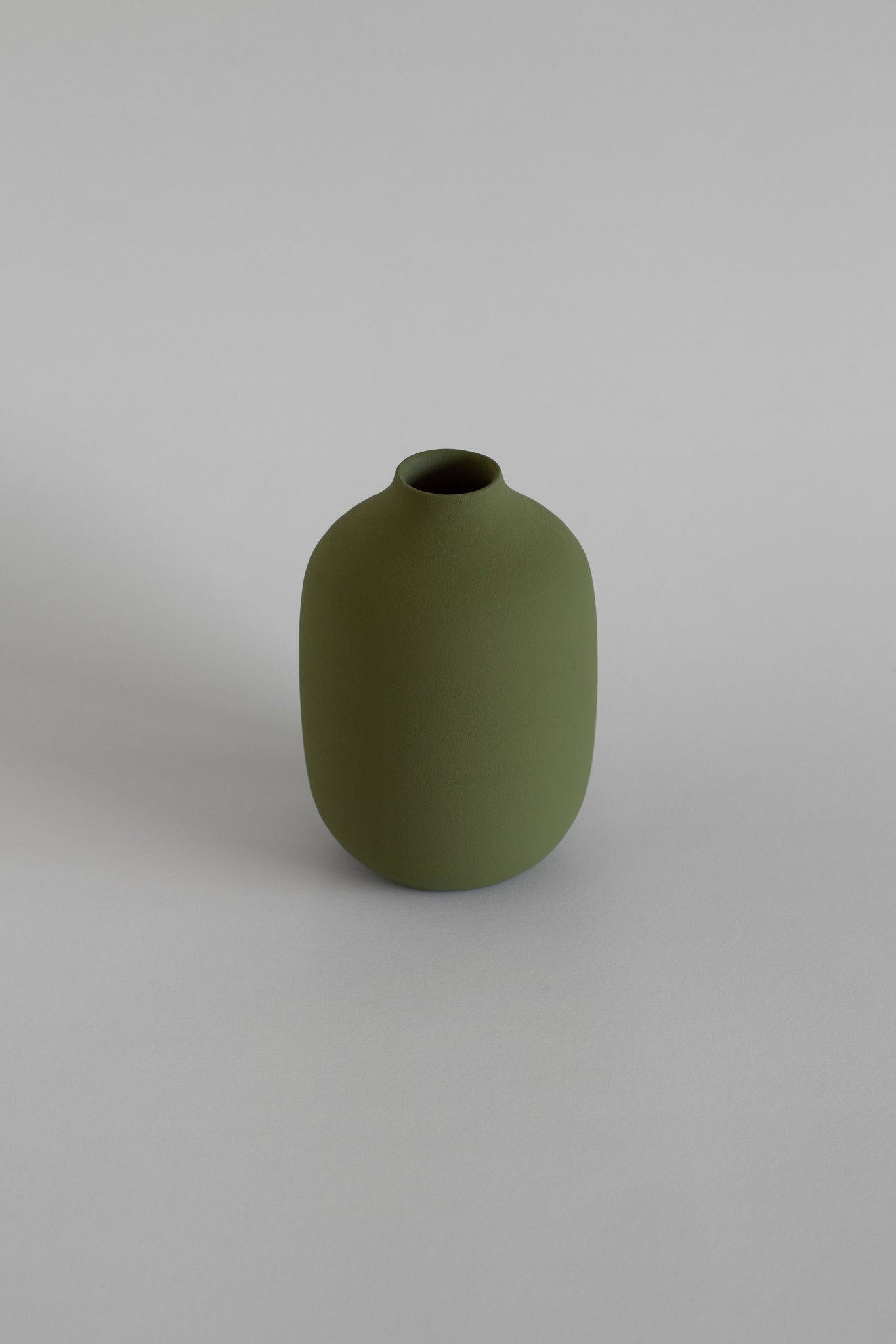 The island collection 04 vase olive green